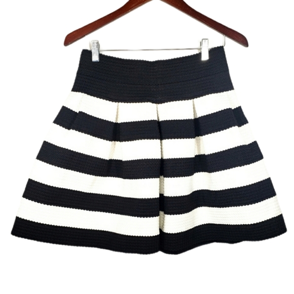 Soprano Dresses & Skirts - Soprano A-Line skirt - size L